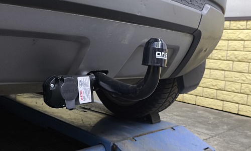 Установили фаркоп Oris для Land Rover Evoque 2011-2018 г. в. Установили фаркоп Oris для Land Rover Evoque 2011-2018 г. в.