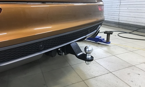 Установили фаркоп Лидер Плюс для Audi Q5 2008-2017 г.в.