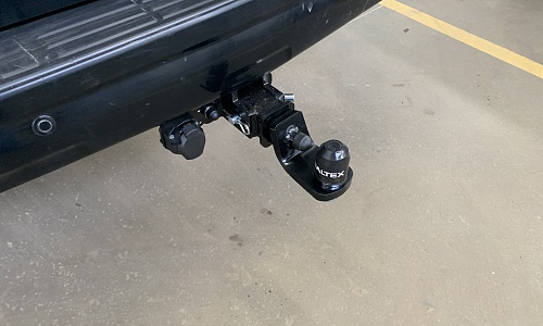 Установили фаркоп TowRus для Toyota Land Cruiser Prado J150 2015 г.в.