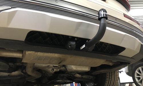Установили фаркоп Steinhof для Audi Q7 2023 г. в.